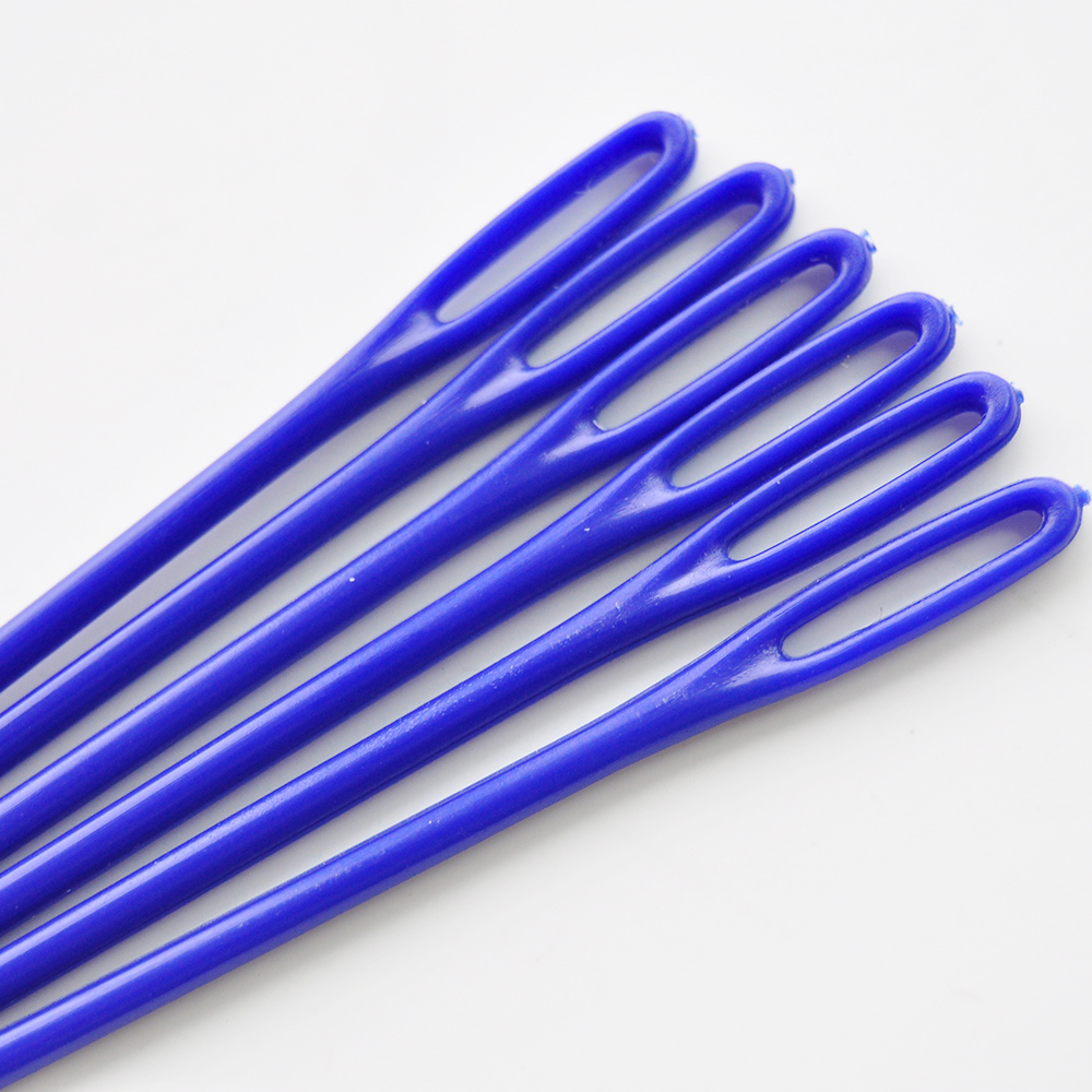 Bulk Loose Needles: Plastic Needles - Royal Blue